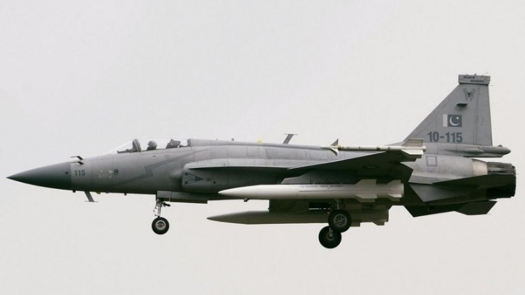 JF-17_with_CM-400AKG.png