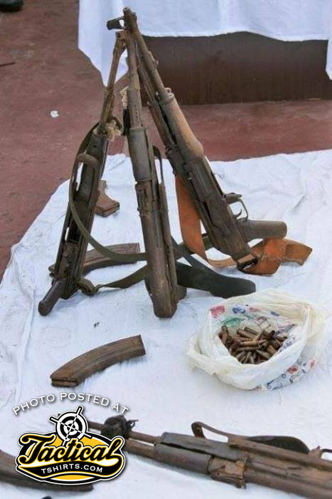 Somali-Pirate-AK-47s-Captured-5639_n.jpg