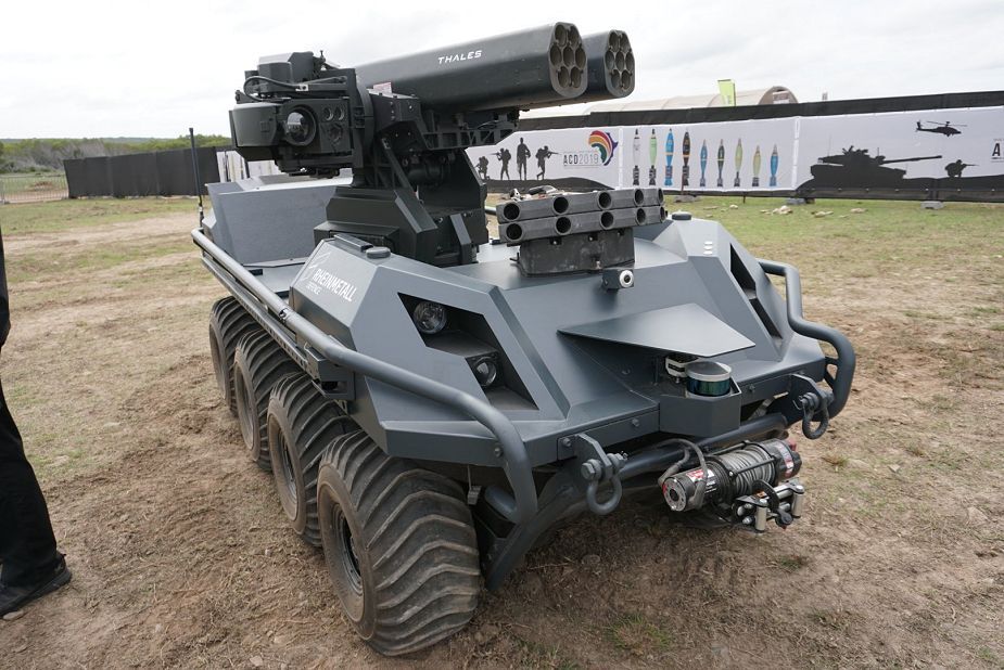 Rheinmetall_unveils_its_Mission_Master_UGV_armed_with_Thales_70mm_rocket_launchers_925_001.jpg