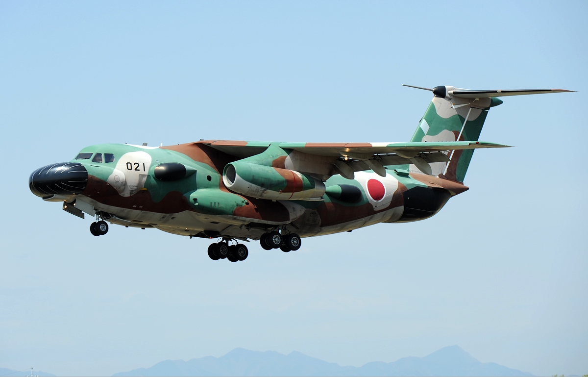 JASDF_Kawasaki_EC-1_Aoki-2.jpg