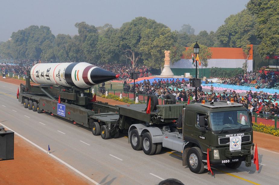 Indian-made_Agni-V_ICBM_Intercontinental_Ballistic_missile_could_enter_in_service_in_2020_925_001.jpg