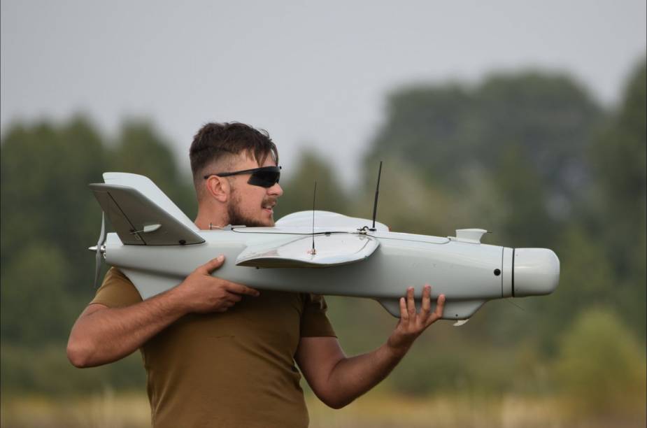 Ukrainian_army_officially_adopts_Leleka-100_UAV_1.jpg