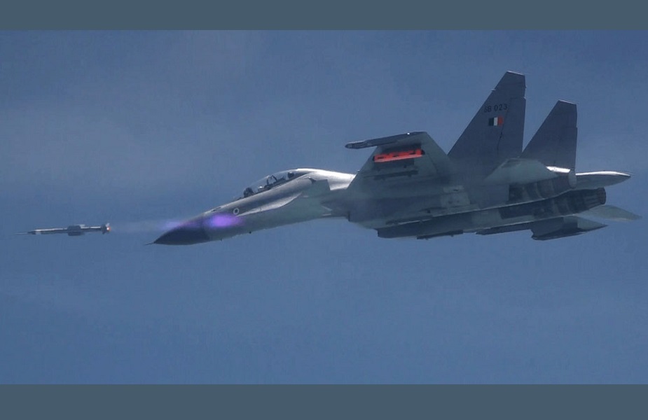 India_adapts_Astra_missile_to_Su-30MKI_fighter_jet-01.jpg