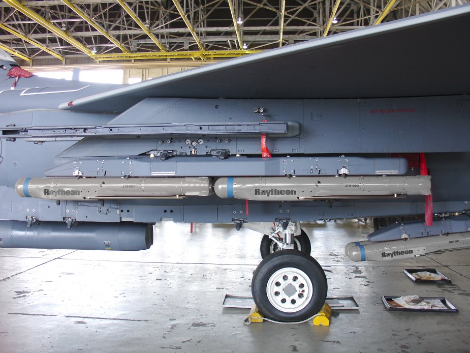USAF_US_Navy_to_receive_StormBreaker_bomb_to_hit_in_all_weather_conditions.jpg