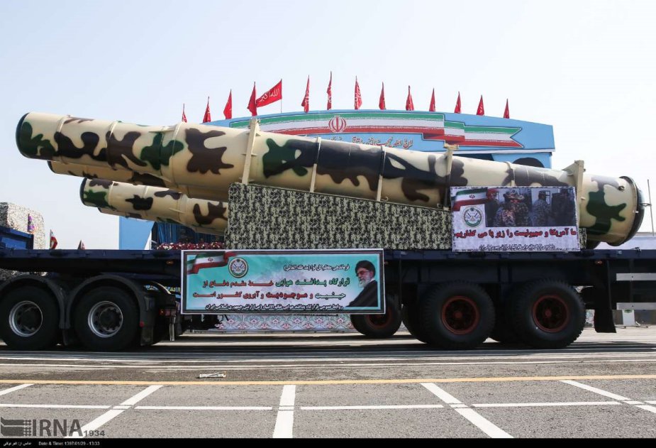 Iran_unveils_Kamin_2_air_defense_missile_system_on_National_Day_parade.jpg