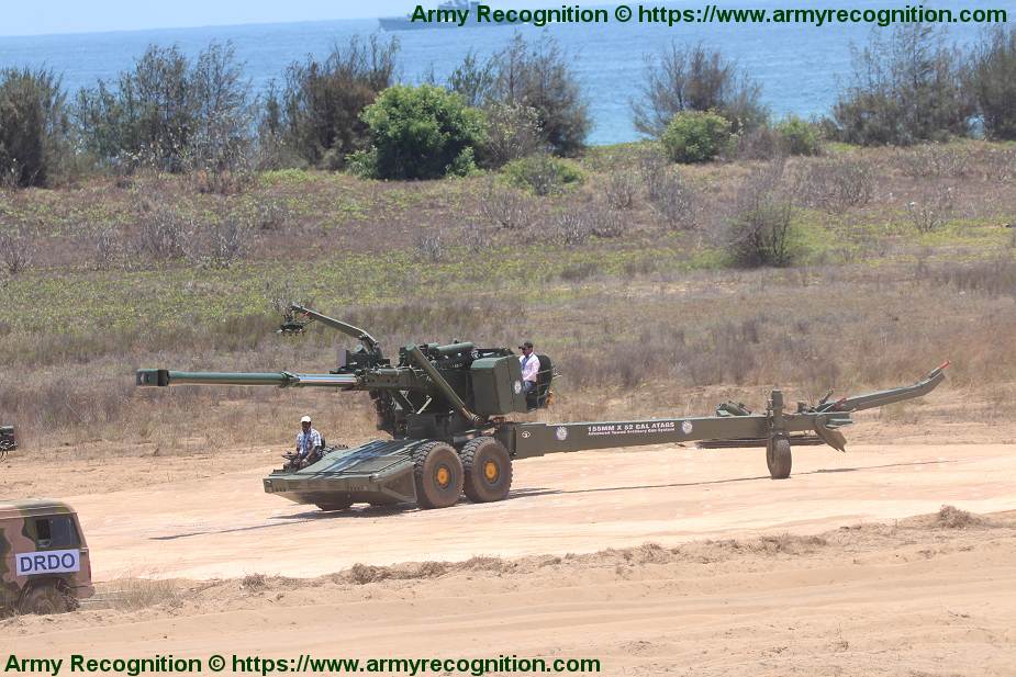 Bharat_Forge_from_India_conducts_final_trialss_of_Bharat_52_Advanced_Towed_Artillery_Gun_System_925_001.jpg