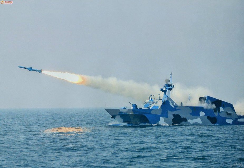 Chinese_Navy_conducts_live-fire_drills_by_Type_022_stealth_missile_boats.jpg