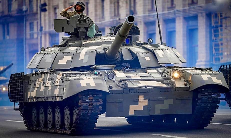 First_T-64BM2_Bulat_MBTs_parade_on_Ukrainian_Independence_Day.jpeg
