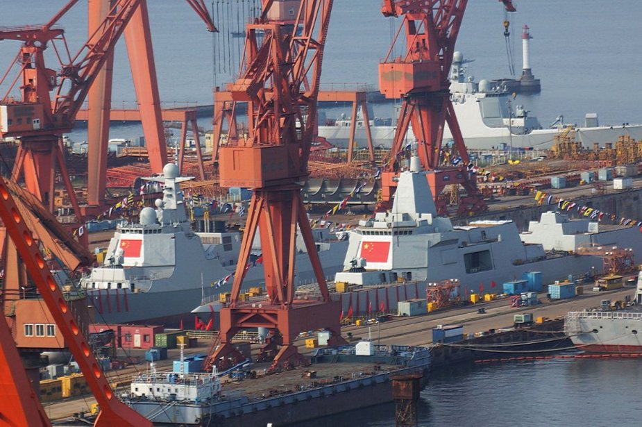 Dalian_Shipyard_launches_8th_Type_055__25th_Type_052D_destroyers_for_PLA_Navy_925_002.jpg