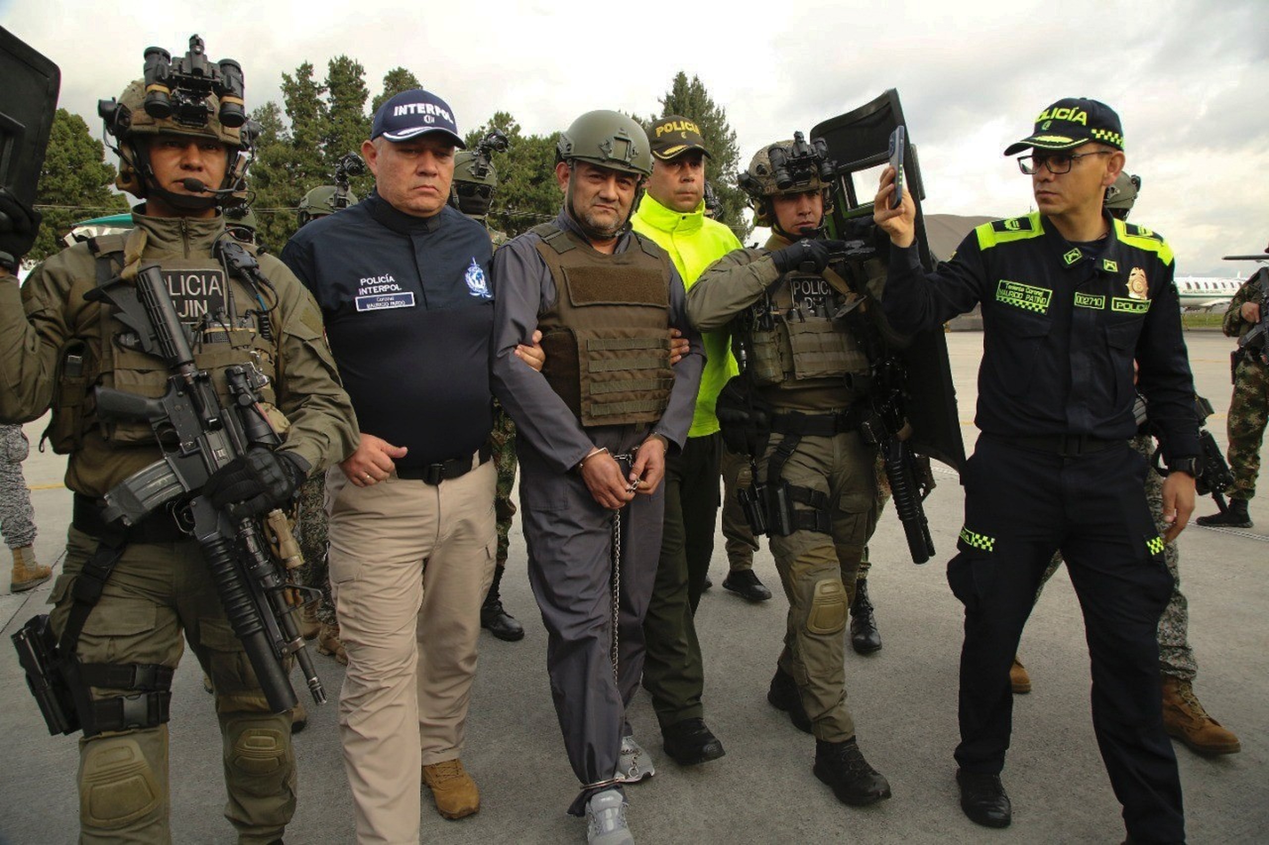 colombian-drug-lord-head-of-gulf-clan-otoniel-usuga-extradited-united-2022-afp.jpg
