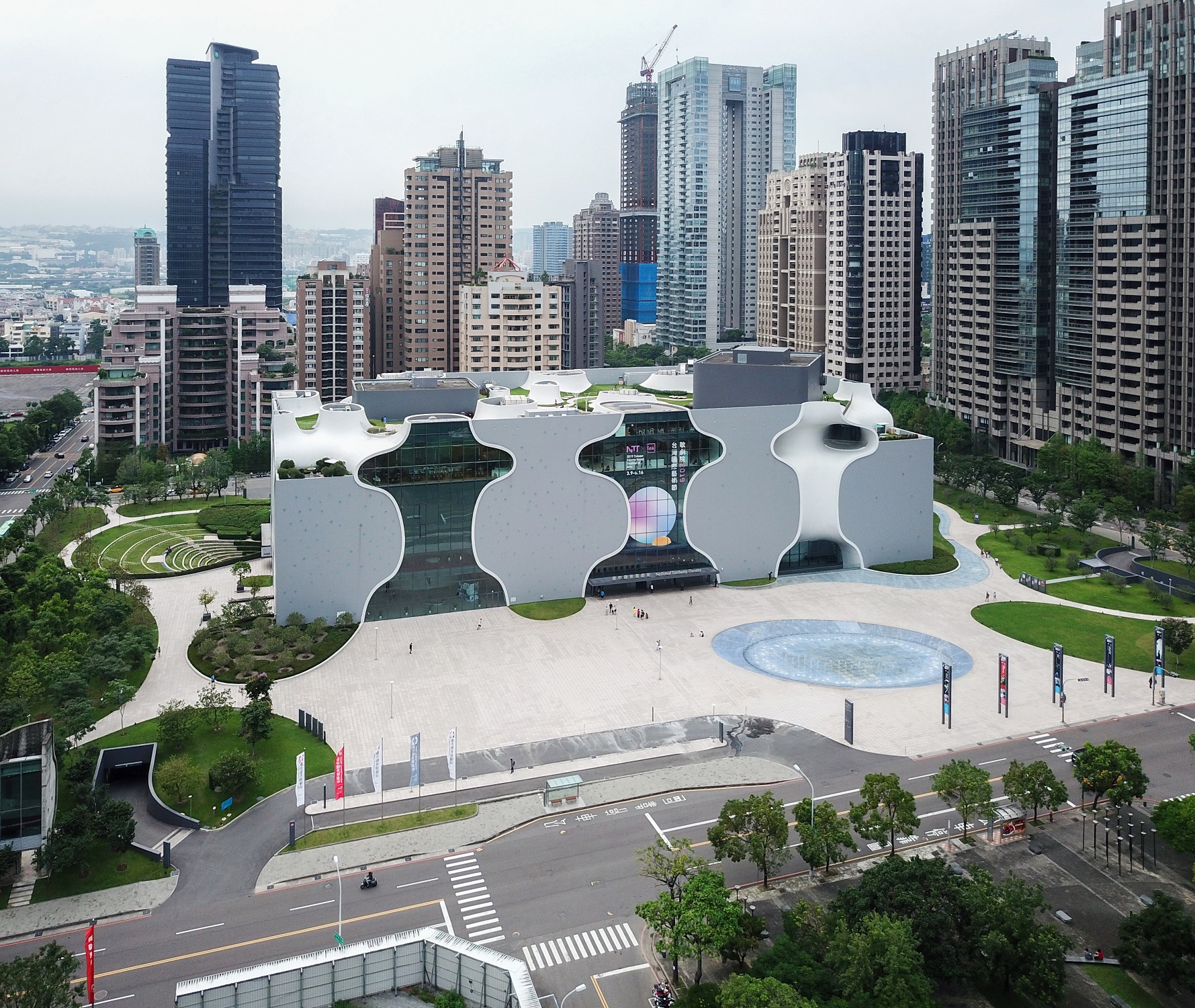 National_Taichung_Theater_aerial_view_2019.jpg
