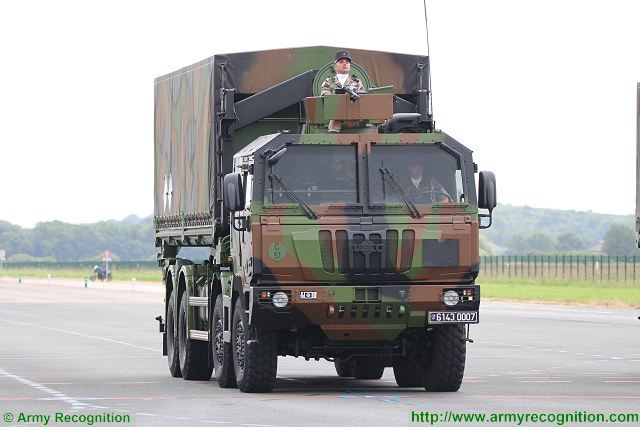 PPLOG_Porteur_Polyvalent_LOGistique_Multirole_Carrier_Logistics_Vehicle_Iveco_8x8_truck_France_French_army_military_equipment_640_001.jpg