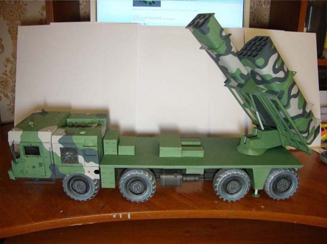 Uragan-1M_multi-caliber_MLRS_Multiple_Launch_Rocket_System_300mm_220mm_Russia_Russian_army_military_equipment_002.jpg