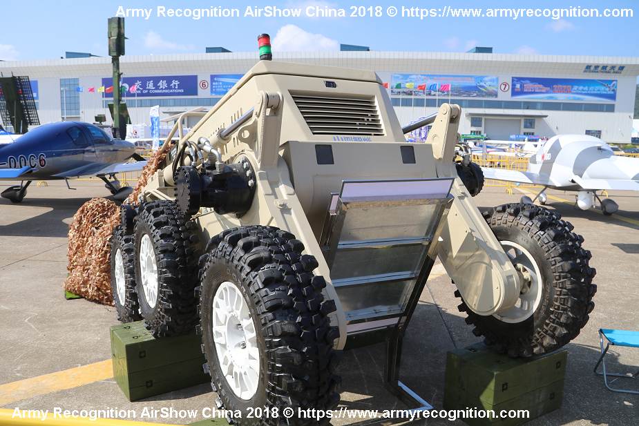 Chinese_uses_new_Dragon_Horse_II_8x8_UGV_Unmanned_Ground_Vehicle_to_carry_ammunition_925_002.jpg
