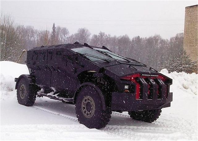 The_Punisher_ZIL_Karatel_4x4_armoured_vehicle_personnel_carrier_Russia_Russian_FSB_defense_industry_640_001.jpg