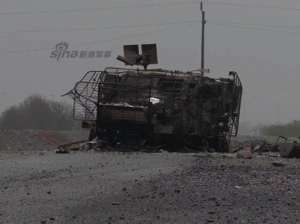 UAE BMPs destroyed in Yemen mines 2.jpg