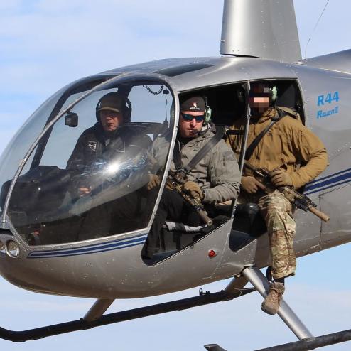 헬기 타고 맷돼지 사냥+사격 훈련을 하는 델타포스 요원