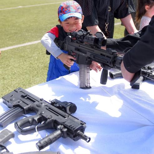 몽골 경찰 특수부대의 새로운 무기들