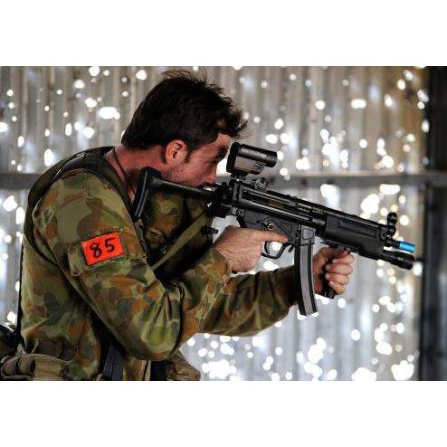 특이하게 MP5를 세팅한 호주군
