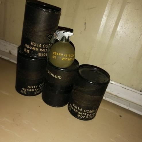 이라크 암 시장에서 팔리고 있는 국산 수류탄