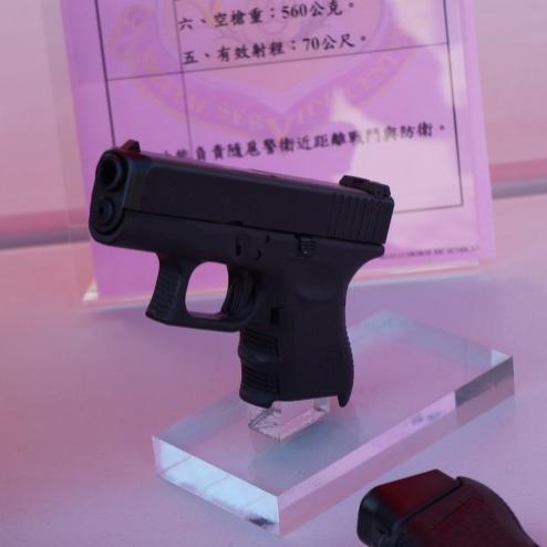 타이완 총통 경호 부서에서 쓰는 글록 26 권총