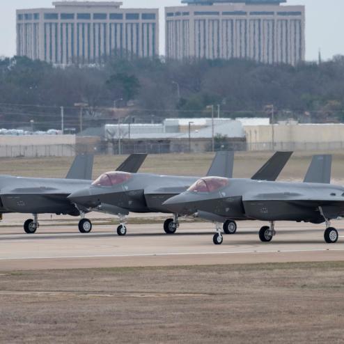미국에서 한국으로 출발하는 공군 F-35 14,15,16번기