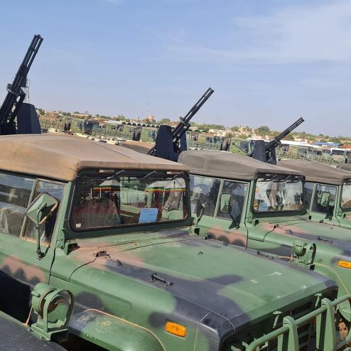 중국제 12.7mm 개틀링 건을 장착한 말리 군의 기아 KM450