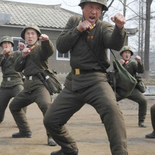 북한군 격술 동작