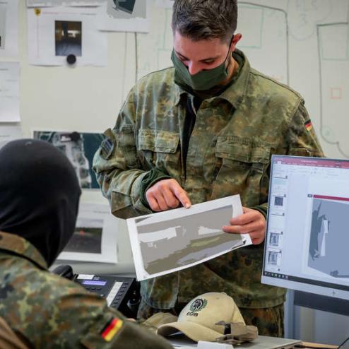 독일육군 특수부대 EGB의 무기밀수업자 급습훈련