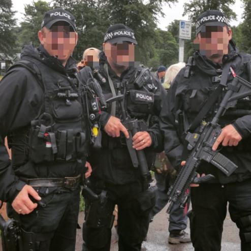 HK416A5,A7을 쓰는 영국의 화기 경찰