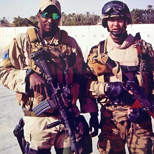 이라크에서 촬영된 몽골 군인과 그린베레 요원