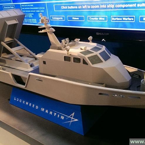 LRASM 4발을 얹은 Mark VI patrol boat USV.