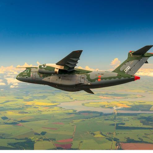 브라질 엠브라에르 KC-390 시험비행 장면