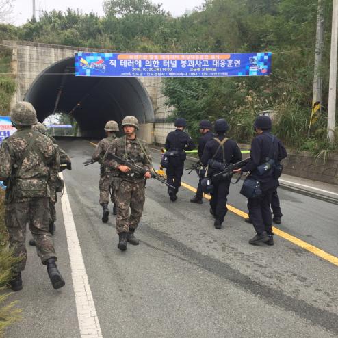헬멧 보급은 느려도 조끼 보급은 빠른 대한민국 육군