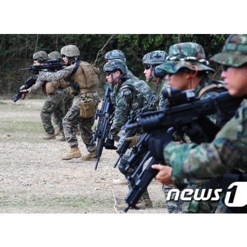 한국 해병대가 FAST 헬멧을??