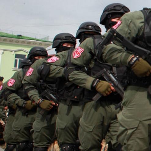 'MP7A1'을 갖춘 몽골 법무부 소속 기관 특수부대(2016년)