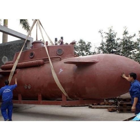 베트남 기술자가 개발한 소형 잠수함