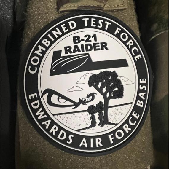 곧 공개될 B-21 Raider의 외관이 보이는 Test Program Patch