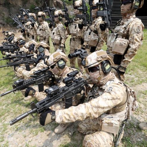 아크부대 14진 환송식 행사에서 촬영된 '워리어 플랫폼' 착용 장병들의 모습.