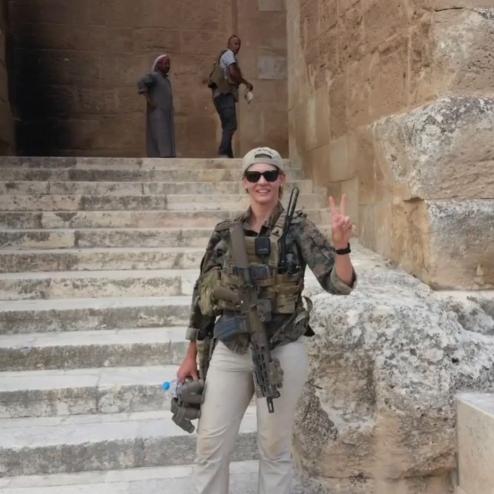 델타포스+하버드 대 석사 2개+쿠르디스탄 정부 고문으로 활동하는 전직 미 육군 여군