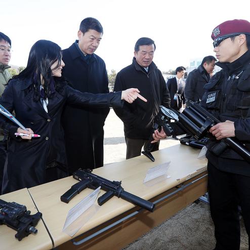 중국 공안부에 공개한 인천 경찰특공대의 보유 화기 및 장비