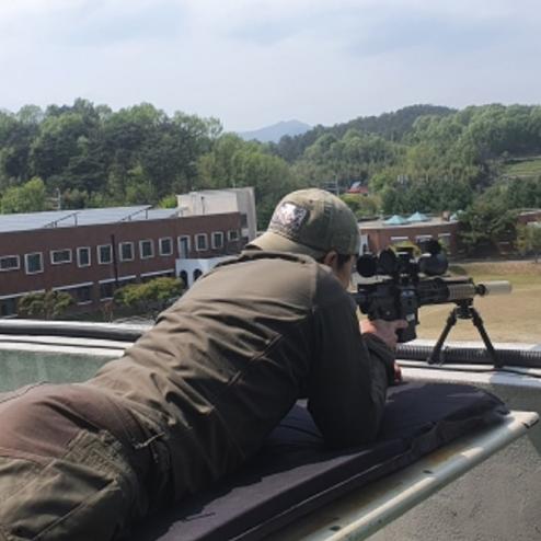 LMT사 AR 10 저격 소총을 쓰는 경남 경찰 특공대