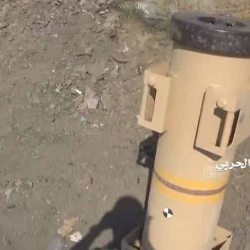 후티 반군에게 노획 된 현궁 대전차 미사일과 K-4 유탄발사기
