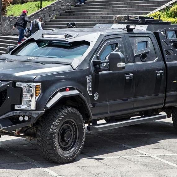 멕시코 주 검찰의 방탄 F시리즈 픽업 트럭