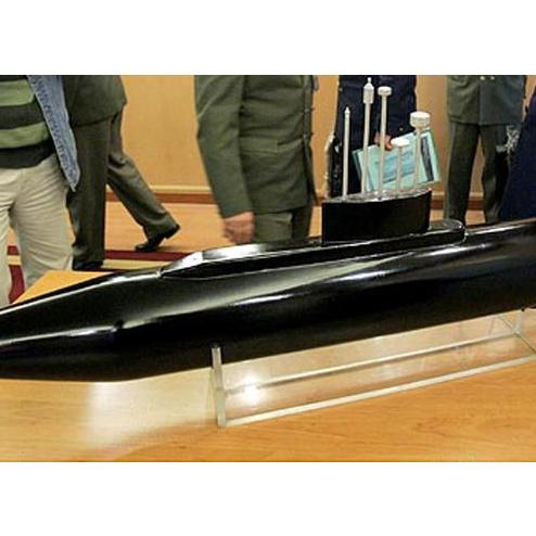 이란 TV에 나왔던 Fateh급 잠수함 모형